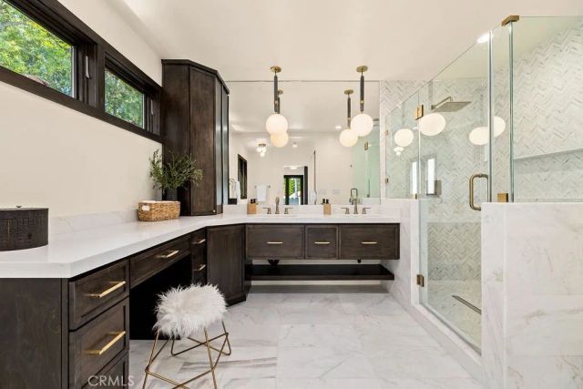 1565 Murray, Los Angeles, CA 90026