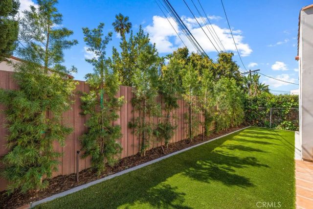 1565 Murray, Los Angeles, CA 90026