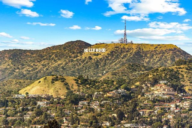 1565 Murray, Los Angeles, CA 90026