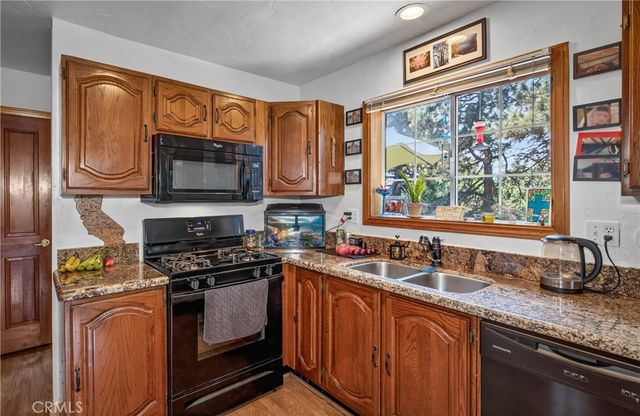 30949 Wild Oak, Running Springs, CA 92382