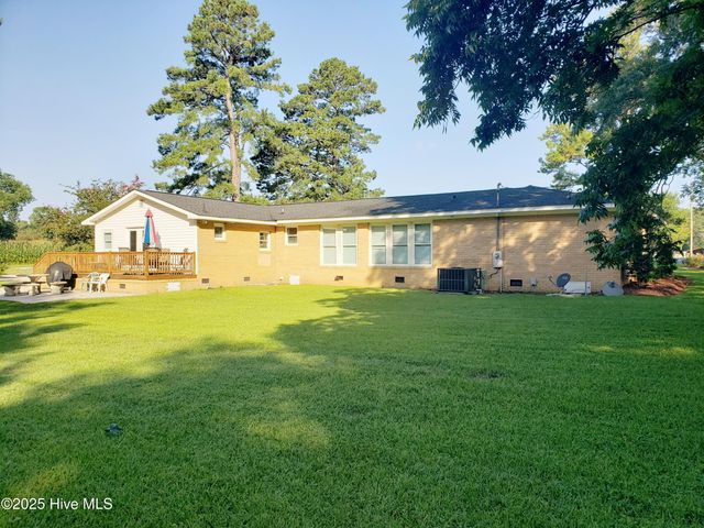 6447 James B White Highway S, Whiteville, NC 28472