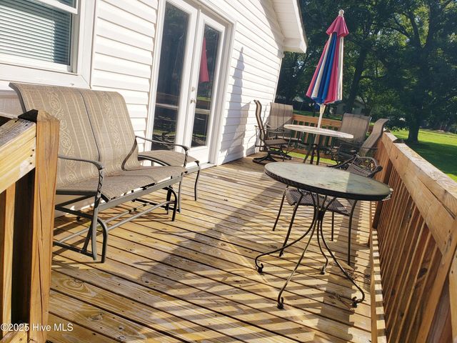 6447 James B White Highway S, Whiteville, NC 28472