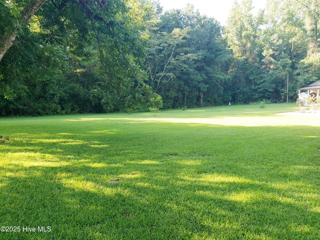 6447 James B White Highway S, Whiteville, NC 28472