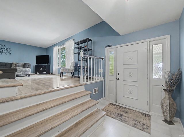 1200 S Helfrich Avenue, Evansville, IN 47712