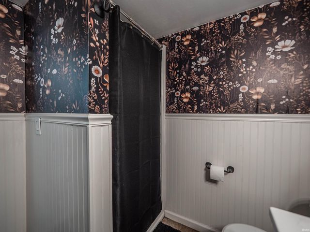 1200 S Helfrich Avenue, Evansville, IN 47712