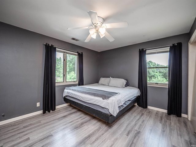 1200 S Helfrich Avenue, Evansville, IN 47712