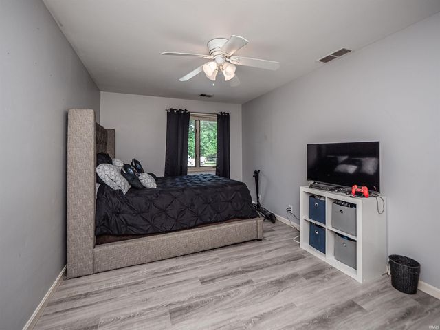 1200 S Helfrich Avenue, Evansville, IN 47712