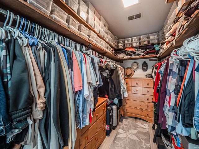 1200 S Helfrich Avenue, Evansville, IN 47712