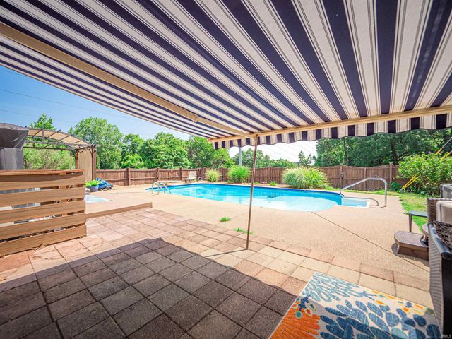 1200 S Helfrich Avenue, Evansville, IN 47712