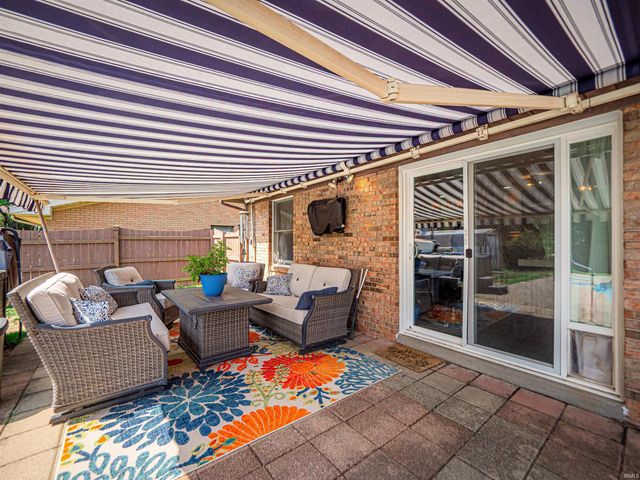 1200 S Helfrich Avenue, Evansville, IN 47712