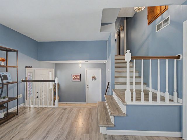 1200 S Helfrich Avenue, Evansville, IN 47712