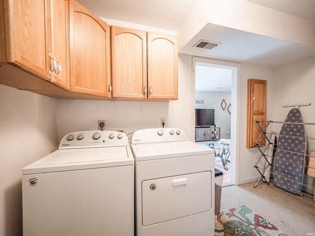 1200 S Helfrich Avenue, Evansville, IN 47712