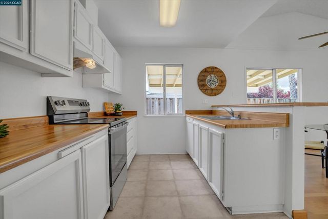 351 Filbert Ct, Oakley, CA 94561