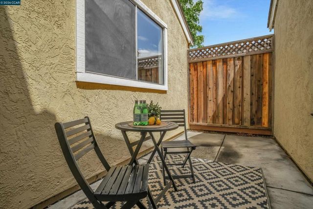 351 Filbert Ct, Oakley, CA 94561