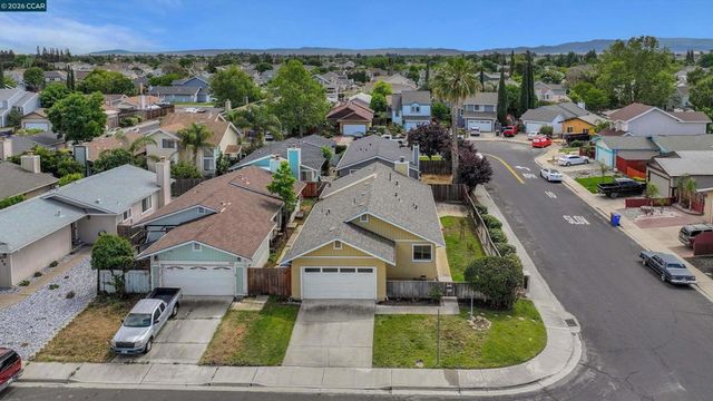 351 Filbert Ct, Oakley, CA 94561