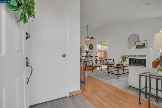 351 Filbert Ct, Oakley, CA 94561