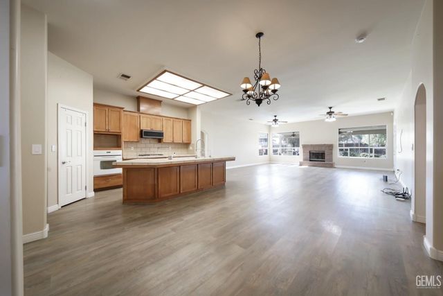 5415 Benevento Court, Bakersfield, CA 93308