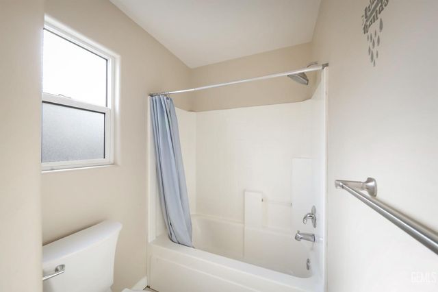 5415 Benevento Court, Bakersfield, CA 93308