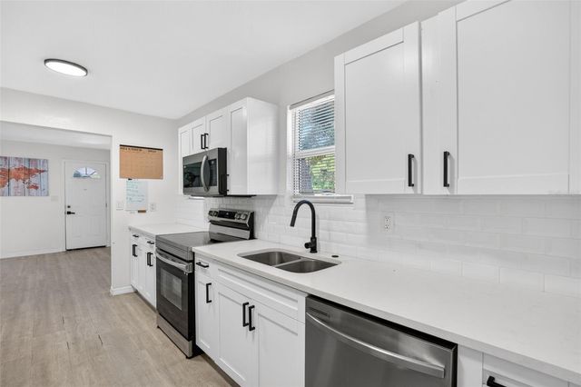 1717 18TH STREET S, St Petersburg, FL 33712
