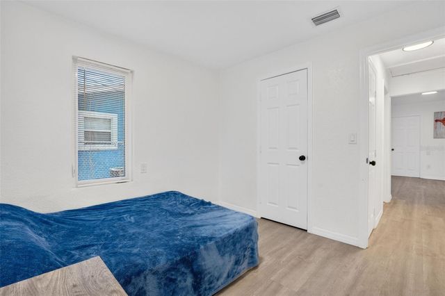 1717 18TH STREET S, St Petersburg, FL 33712