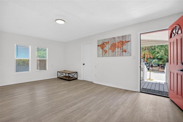 1717 18TH STREET S, St Petersburg, FL 33712