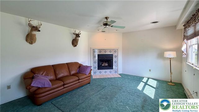 7033 Versailles Square, Bethlehem City, PA 18017