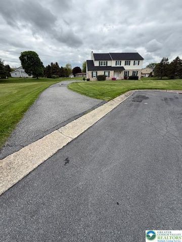 7033 Versailles Square, Bethlehem City, PA 18017