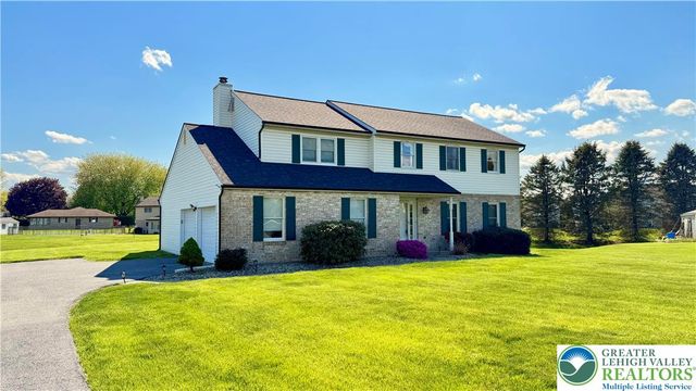 7033 Versailles Square, Bethlehem City, PA 18017