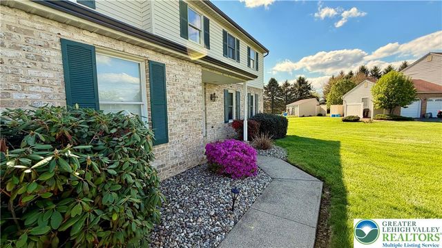 7033 Versailles Square, Bethlehem City, PA 18017