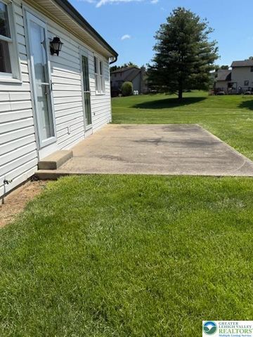 7033 Versailles Square, Bethlehem City, PA 18017