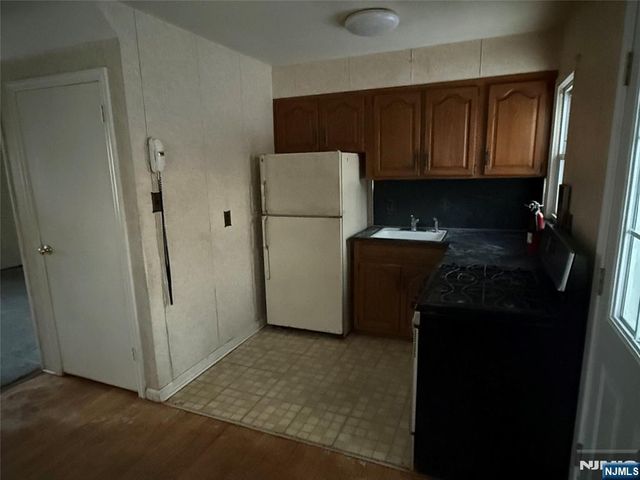 757 Florence Place, Cliffside Park, NJ 07010