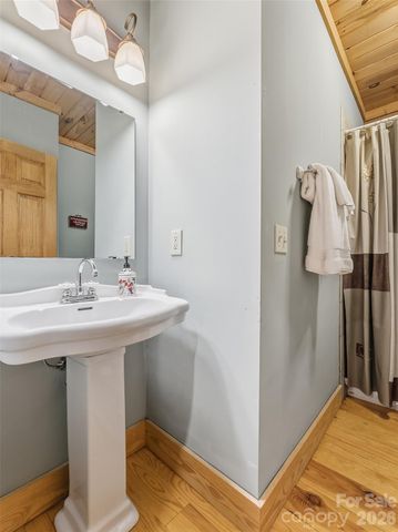 167 Mountain Vista Drive, Saluda, NC 28773