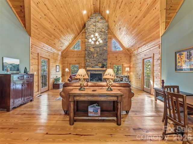 167 Mountain Vista Drive, Saluda, NC 28773