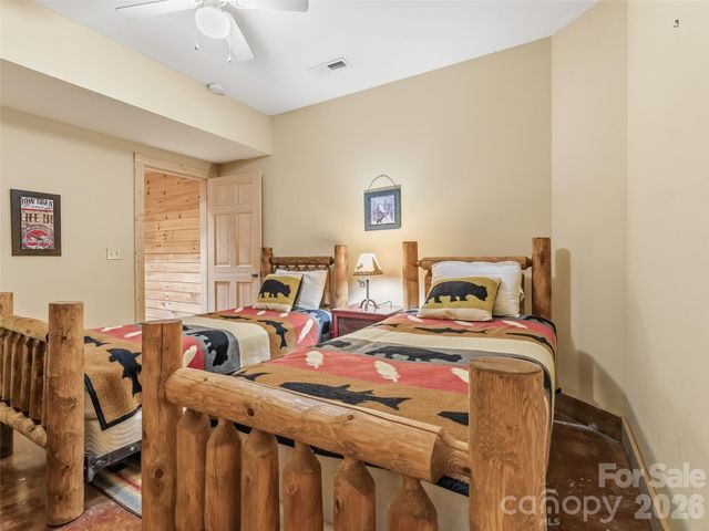 167 Mountain Vista Drive, Saluda, NC 28773