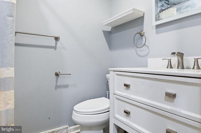 224 FREDERICKTOWNE DR, Stephens City, VA 22655