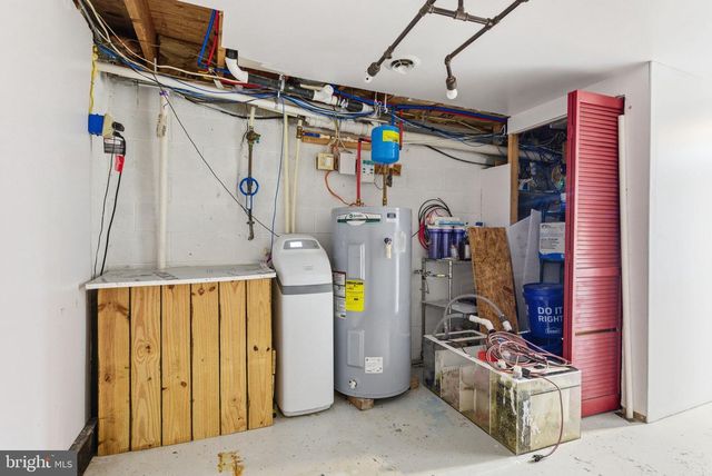 224 FREDERICKTOWNE DR, Stephens City, VA 22655