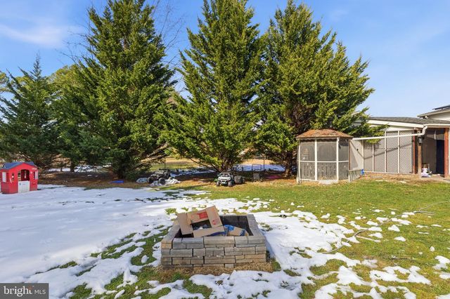 224 FREDERICKTOWNE DR, Stephens City, VA 22655