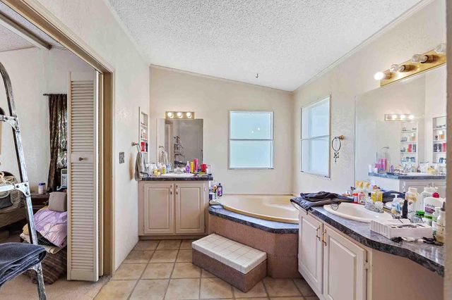 277 Mesquite DR, Cedar Creek, TX 78612