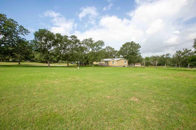 277 Mesquite DR, Cedar Creek, TX 78612