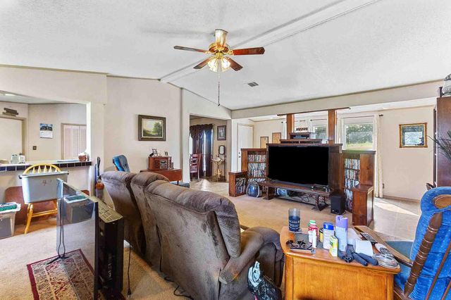 277 Mesquite DR, Cedar Creek, TX 78612