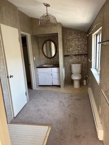 194 Robbins 1, Waltham, MA 02453