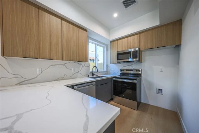 2012 Dunsmuir Avenue C, Los Angeles, CA 90016