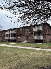 3948 Ridge Lea Road D, Amherst, NY 14228