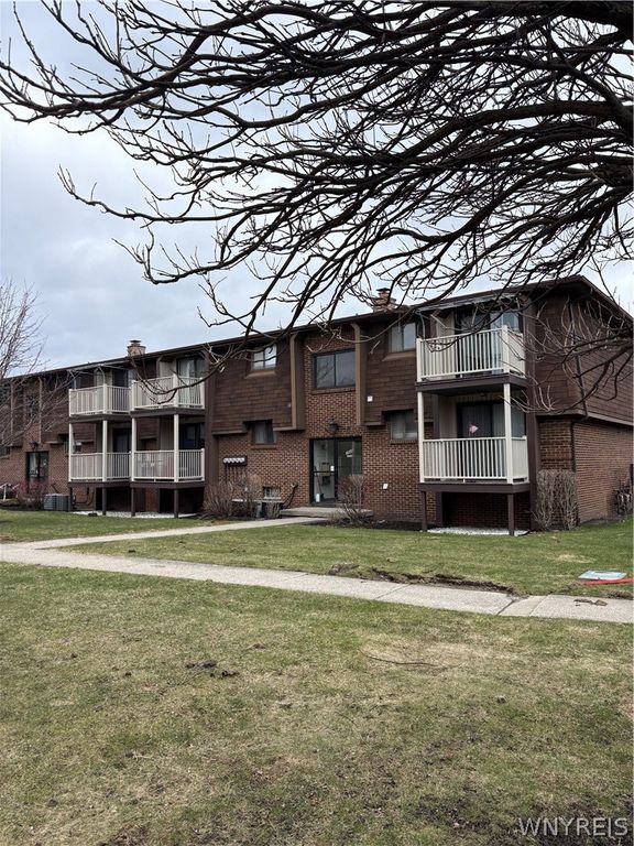 3948 Ridge Lea Road D, Amherst, NY 14228