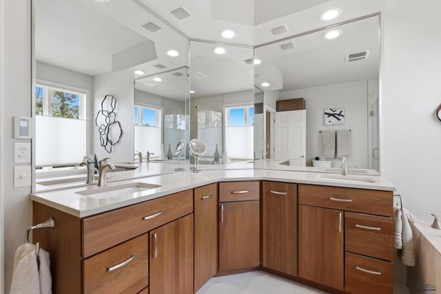 3300 SHERIDAN LAKE RD, Rapid City, SD 57702