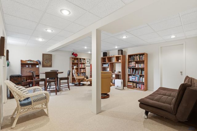 3300 SHERIDAN LAKE RD, Rapid City, SD 57702