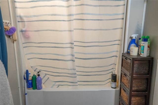 309 E 10th Street S, Newton, IA 50208