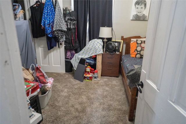 309 E 10th Street S, Newton, IA 50208