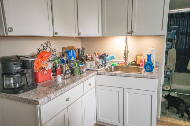 309 E 10th Street S, Newton, IA 50208