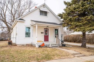 309 E 10th Street S, Newton, IA 50208